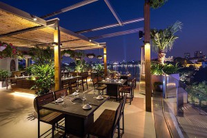 Thiết kế mẫu quán nhậu hải sản ngoài trời cực kỳ mát mẻ & sang trọng
