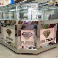 Mẫu tủ vàng inox trắng sang trọng 