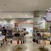Thi công kệ trưng bày đồ lót ở Aeon Mall Long Biên