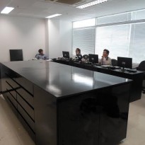 Thiết kế tủ trưng bày mỹ phẩm - Anh Giang - HCM - CPKTB115