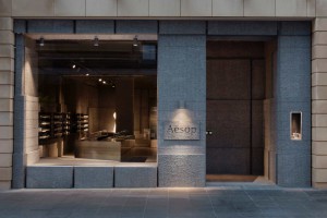 Mẫu thiết kế nội thất shop độc đáo mang vẻ đẹp tiềm ẩn !