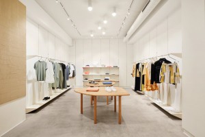 Ghé Thăm Mẫu Thiết Kế Shop Thời Trang Hiện Đại Và Mới Mẻ