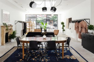 Mẫu thiết kế khác lạ shop thời trang phong cách căn hộ cao cấp