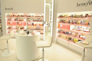 Thiết kế nội thất shop - Shop nước hoa cực chất lượng