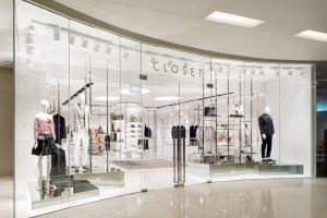 Thiết kế nội thất shop thời trang đẹp phong cách hiện đại