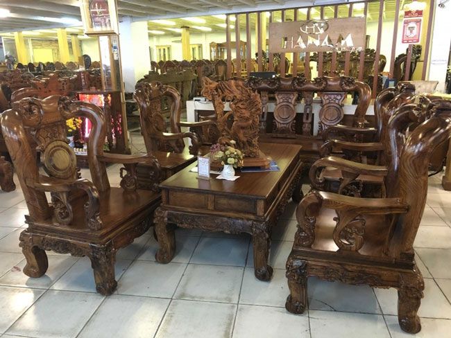 Nội thất gỗ trắc ấn tượng