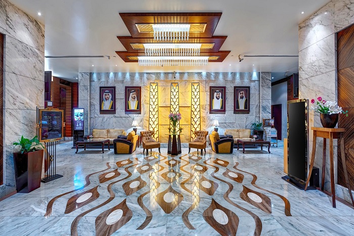 Sảnh khách sạn 5 sao trang trọng