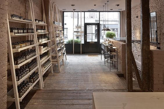 3 Chú ý khi thiết kế - Trang trí shop mỹ phẩm sao cho thu hút khách hàng 