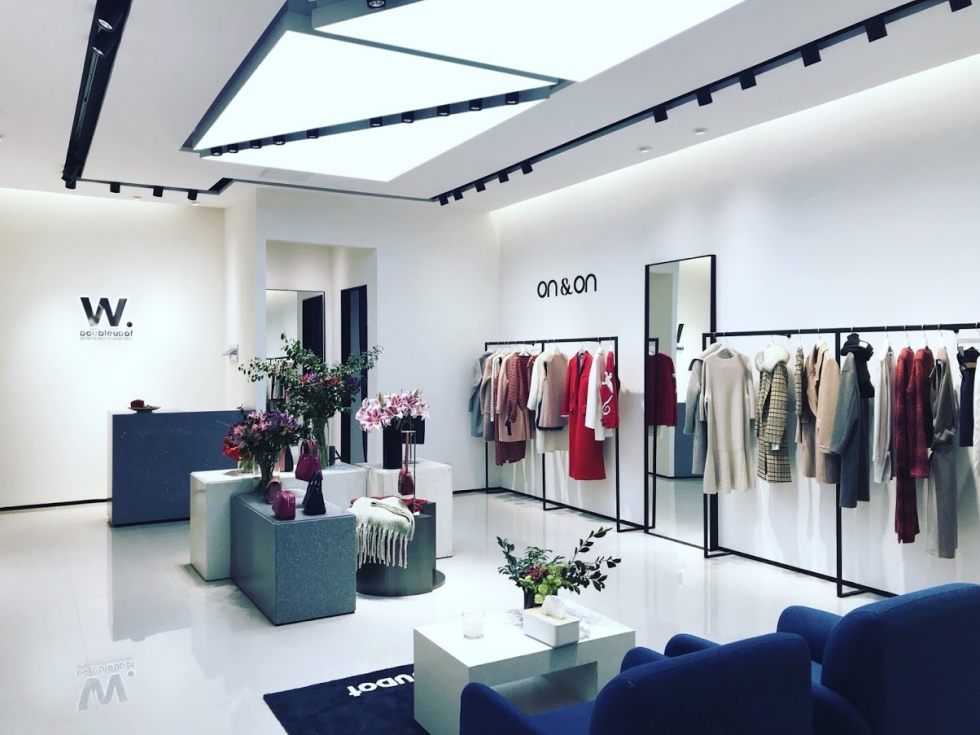 Lựa Chọn & Thiết Kế Shop Thời Trang Như Thế Nào Để Không Bị Lỗi Thời