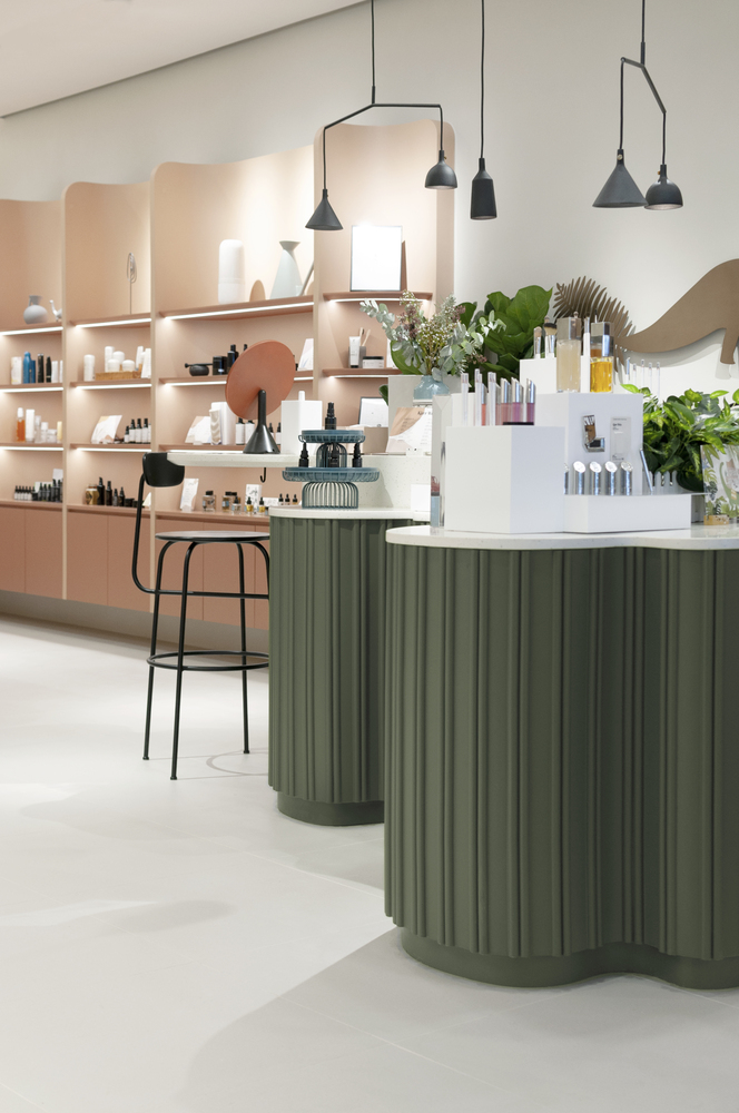 Thiết kế shop mỹ phẩm phong cách chiết trung mới mẻ - thu hút người tiêu dùng