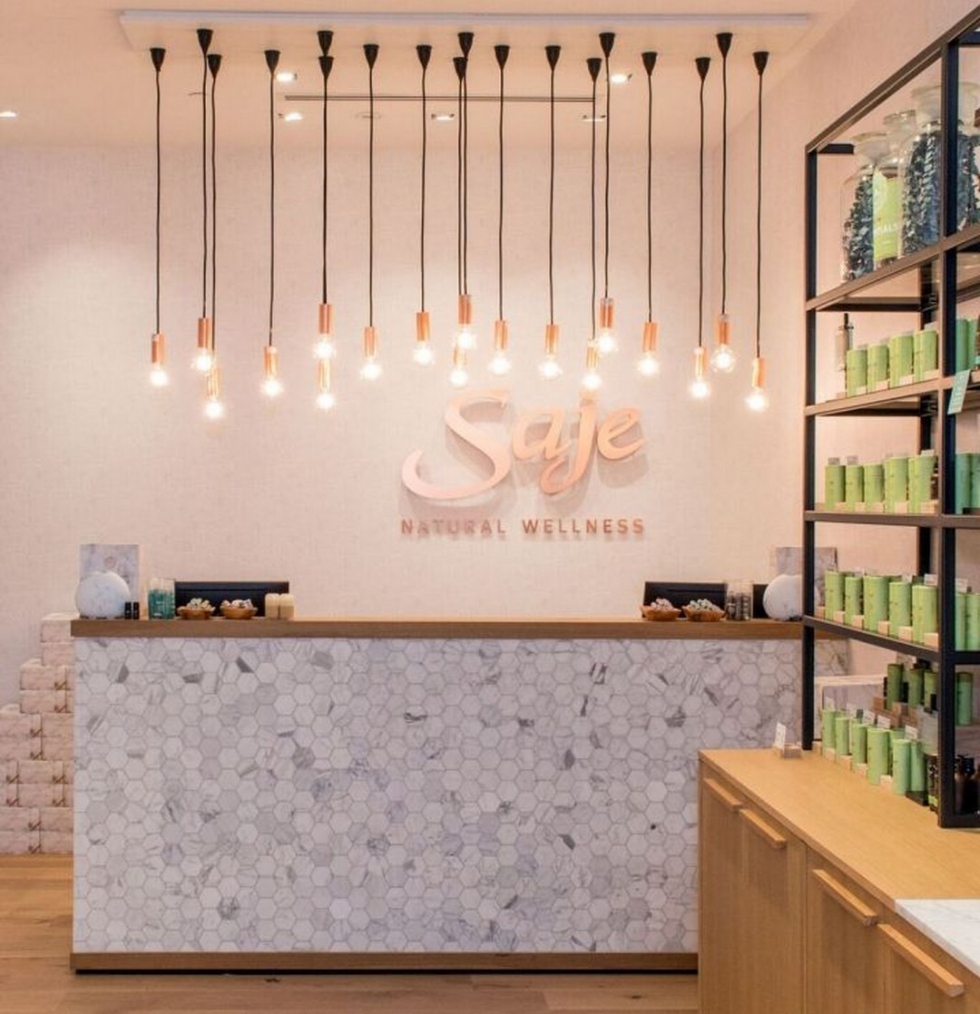 Thiết kế shop mỹ phẩm thiên nhiên cực kỳ đẹp và thu hút khách hàng