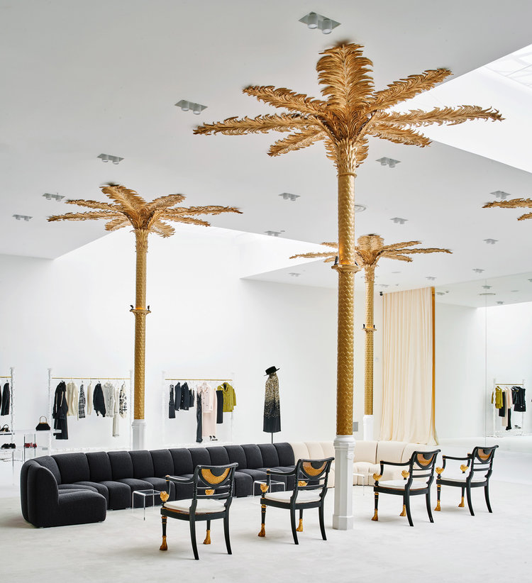 Thiết kế shop thời trang mà cứ ngữ như cung điện
