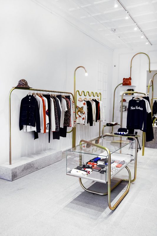 Thiết kế nội thất shop thời trang nam độc đáo, mới mẻ