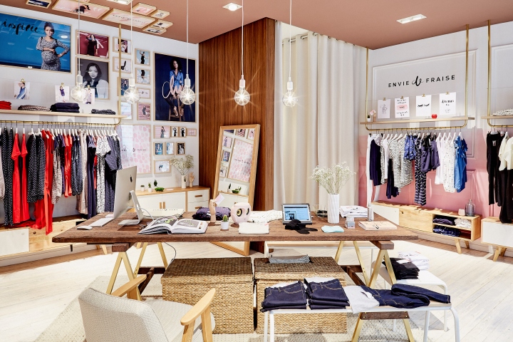 Thiết kế shop thời trang tràn ngập màu hồng tại TP. HCM
