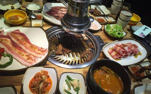 Thi công bếp lẩu nướng không khói