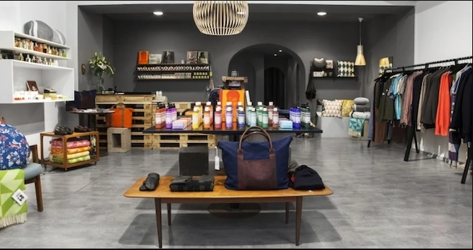 thiết kế nội thất cửa hàng