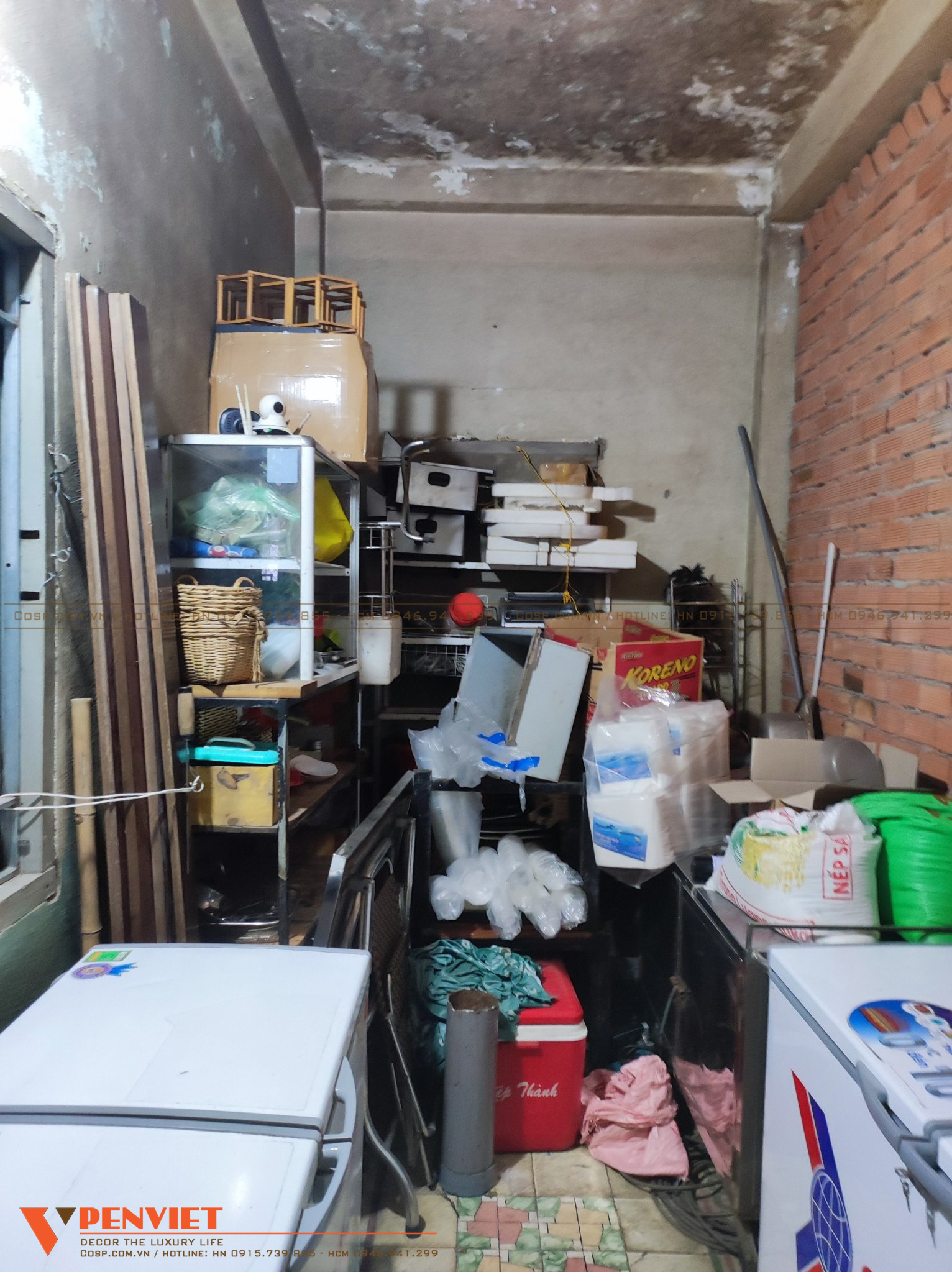 Trần nhà ẩm mốc