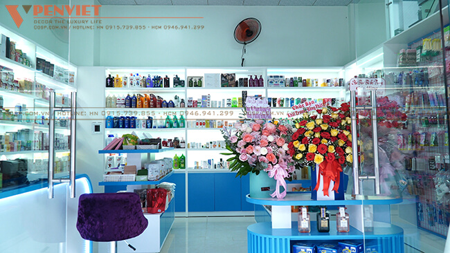 Không gian cửa tiệm