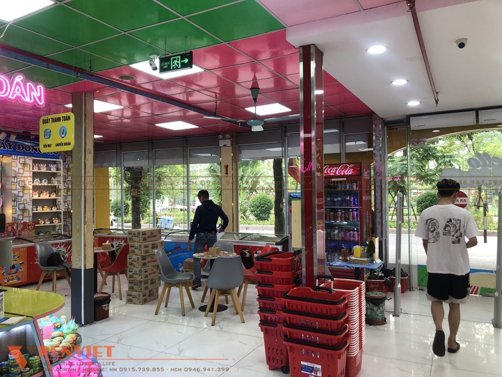Khu giải trí và bán đồ chơi cho trẻ nhỏ 