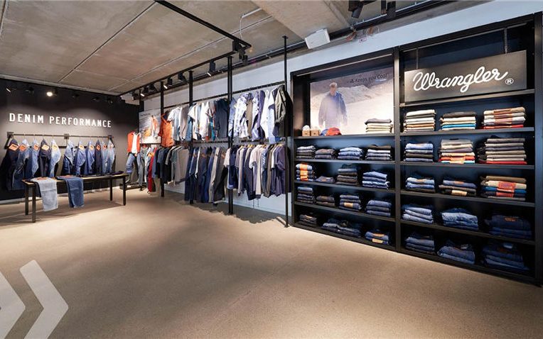 Kết hợp thiết kế shop thời trang nam nữ tạo thành cực phẩm
