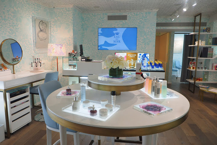 Mách bạn cách bày trí giúp cho shop mỹ phẩm thêm sang chảnh