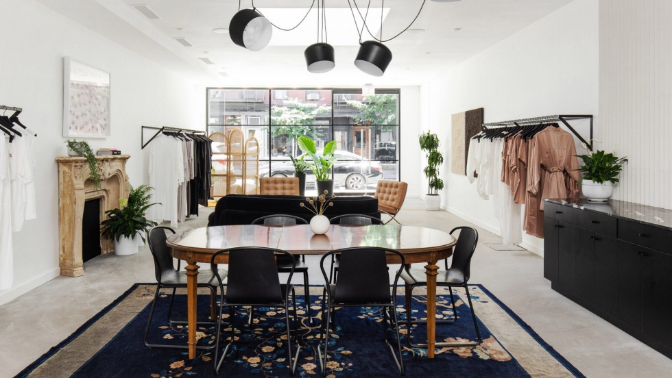 Mẫu thiết kế khác lạ shop thời trang phong cách căn hộ cao cấp