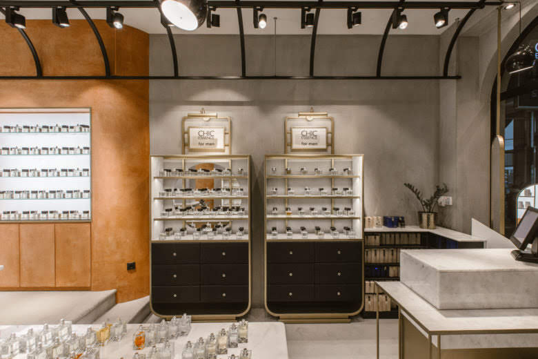 Một ý tưởng để thiết kế một showroom mỹ phẩm ( nước hoa ) cao cấp