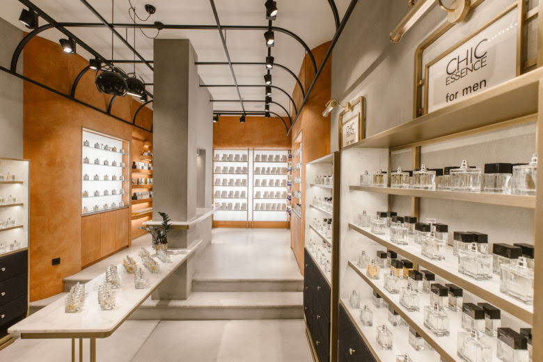 Một ý tưởng để thiết kế một showroom mỹ phẩm ( nước hoa ) cao cấp