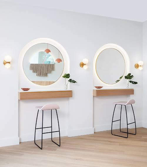 Thiết kế khu vực trang điểm xinh xắn
