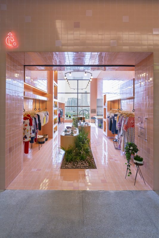 Nguyên Tắc Thiết Kế Shop Quần Áo Hợp Phong Thuỷ