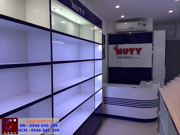 Hình ảnh thực tế sau thi công quầy thu ngân shop mỹ phẩm Nuty