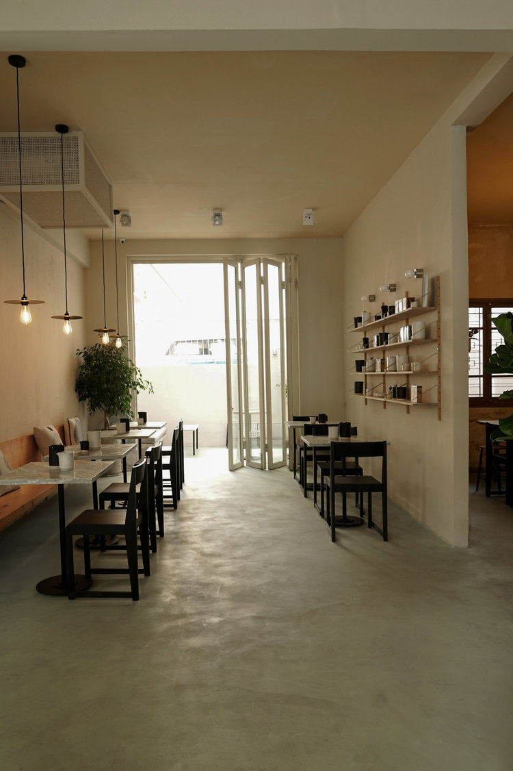 Thiết kế mẫu shop thời trang nam kết hợp kinh doanh cafe cực độc