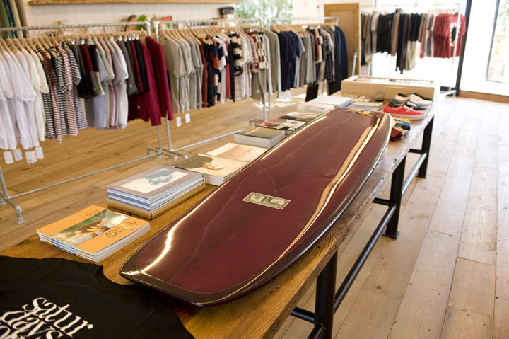 Thiết kế shop quần áo nam phong cách thể thao cực đẹp