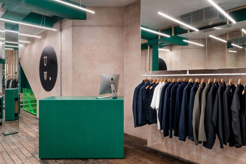 Thiết kế shop thời trang nam trẻ trung để bạn tham khảo