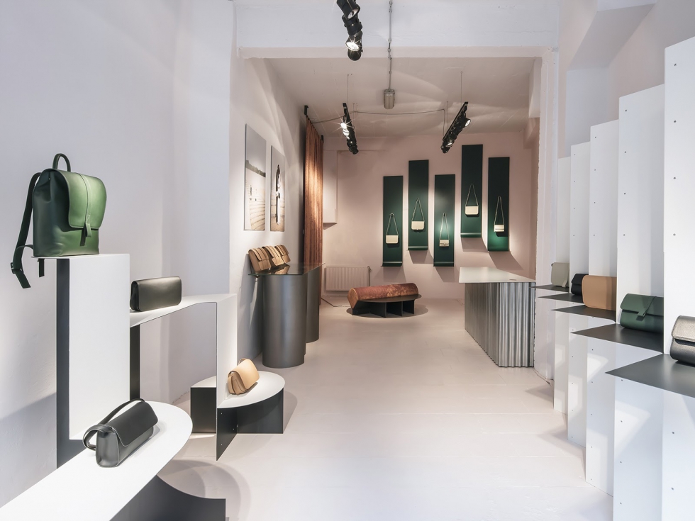 thiết kế shop túi xách - 1