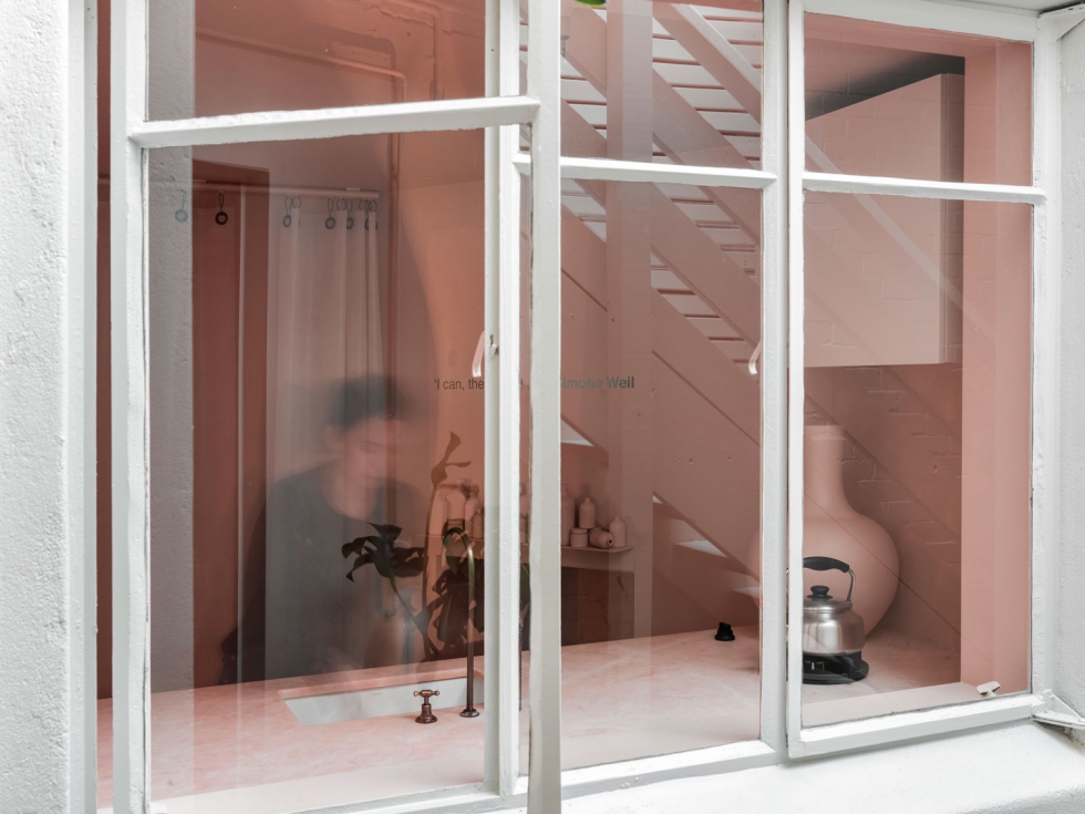 Thiết kế showroom mỹ phẩm hợp phong thủy tại Hà Nội