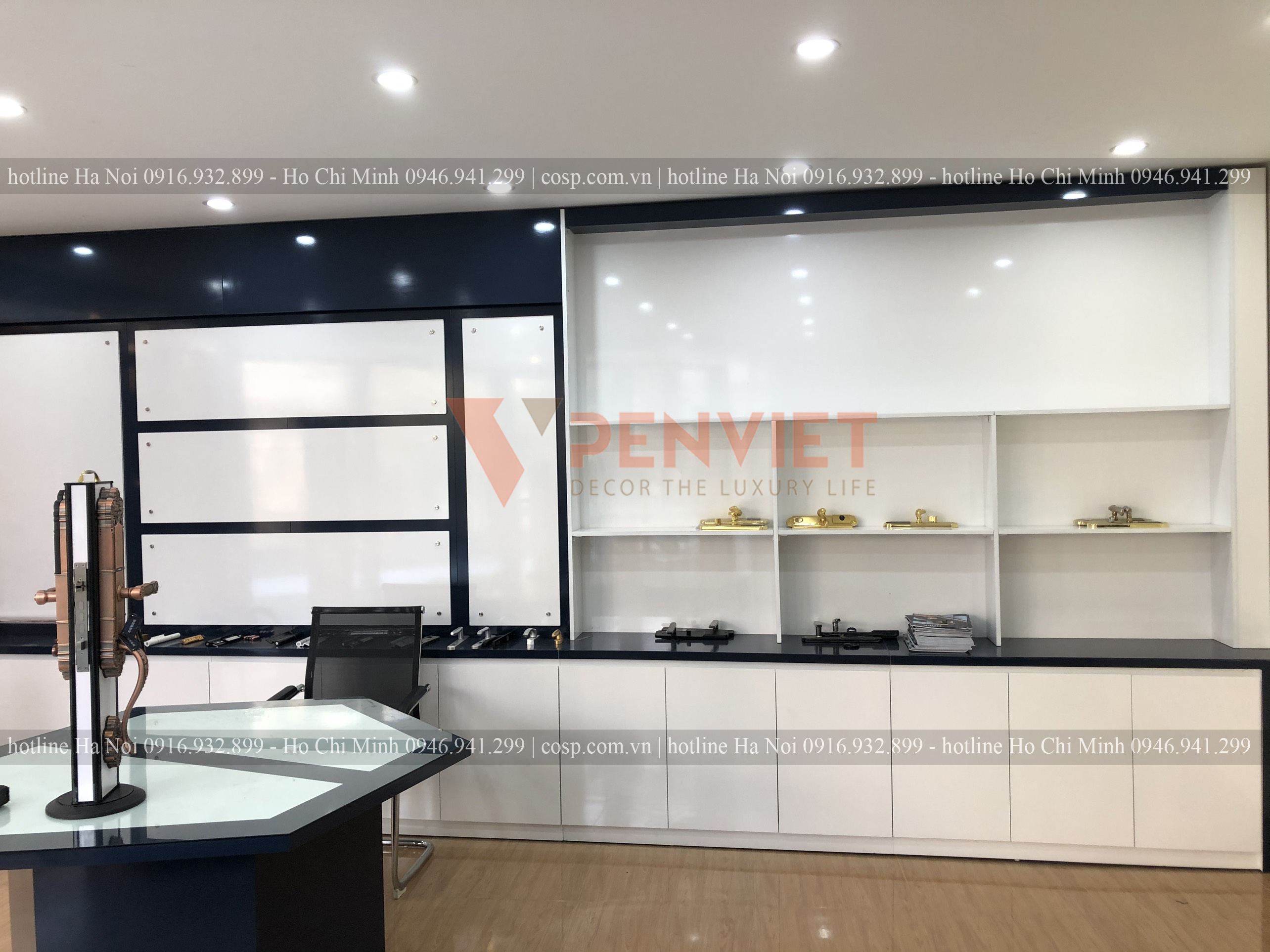 thi công showroom khóa tiến thịnh