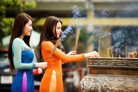 Tục lệ cúng cô hồn là nét văn hóa tâm linh lâu đời của nước ta