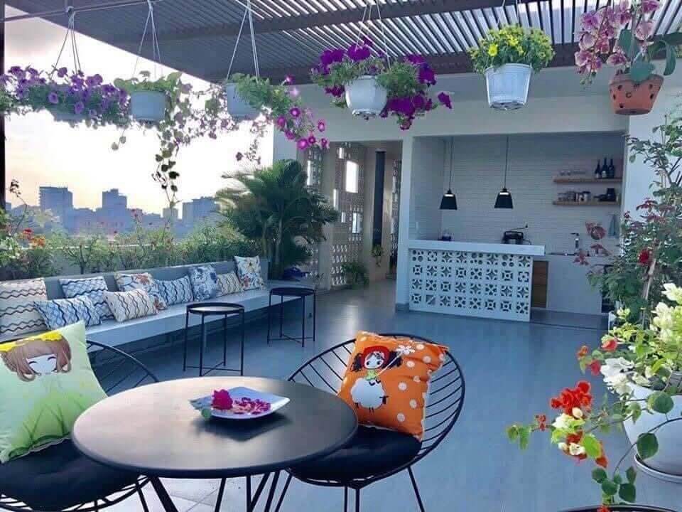 ​Sân thượng đẹp mang đến không gian nghỉ ngơi, thư giãn,  hòa mình vào tự nhiên
