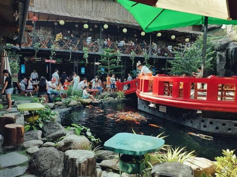 ​Mô hình quán cafe cá Koi mới mẻ có sức hút lớn với khách hàng