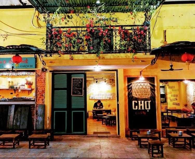 Cửa tiệm được đầu tư thiết kế bài bản