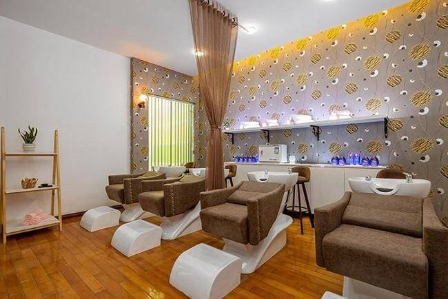 ​Thể hiện cái tôi của chủ cửa tiệm