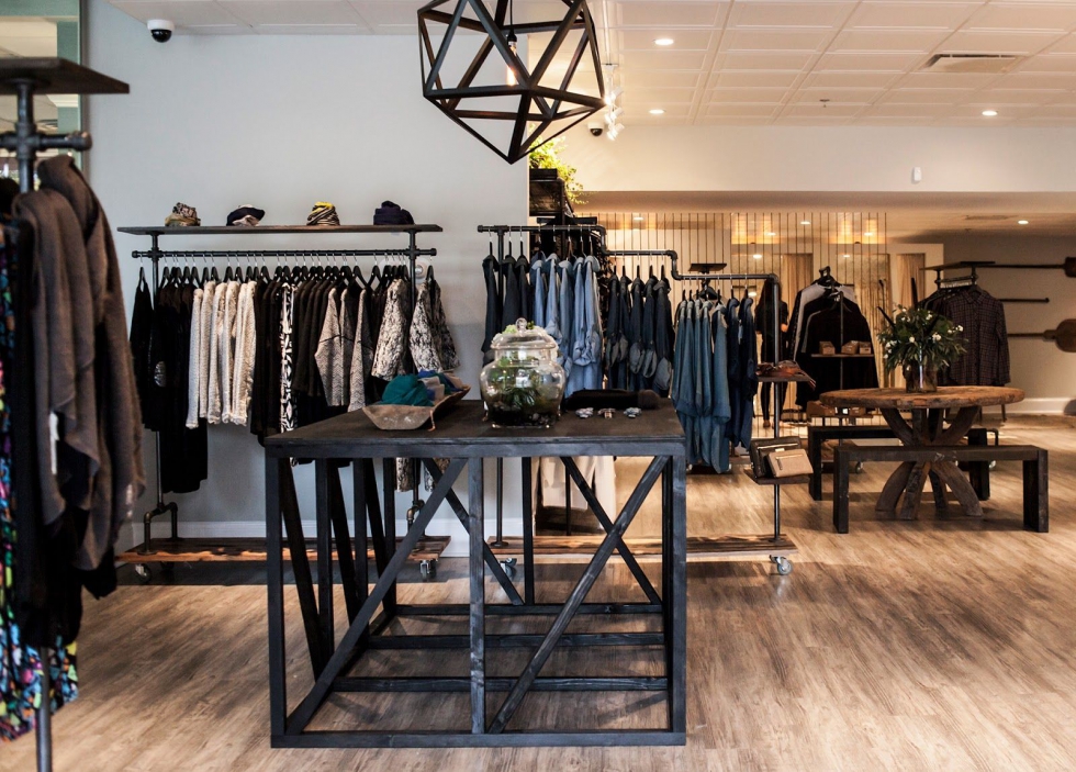 ý tưởng thiết kế shop thời trang hiện đại