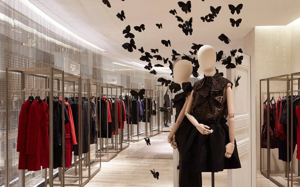 ý tưởng thiết kế shop thời trang cosp