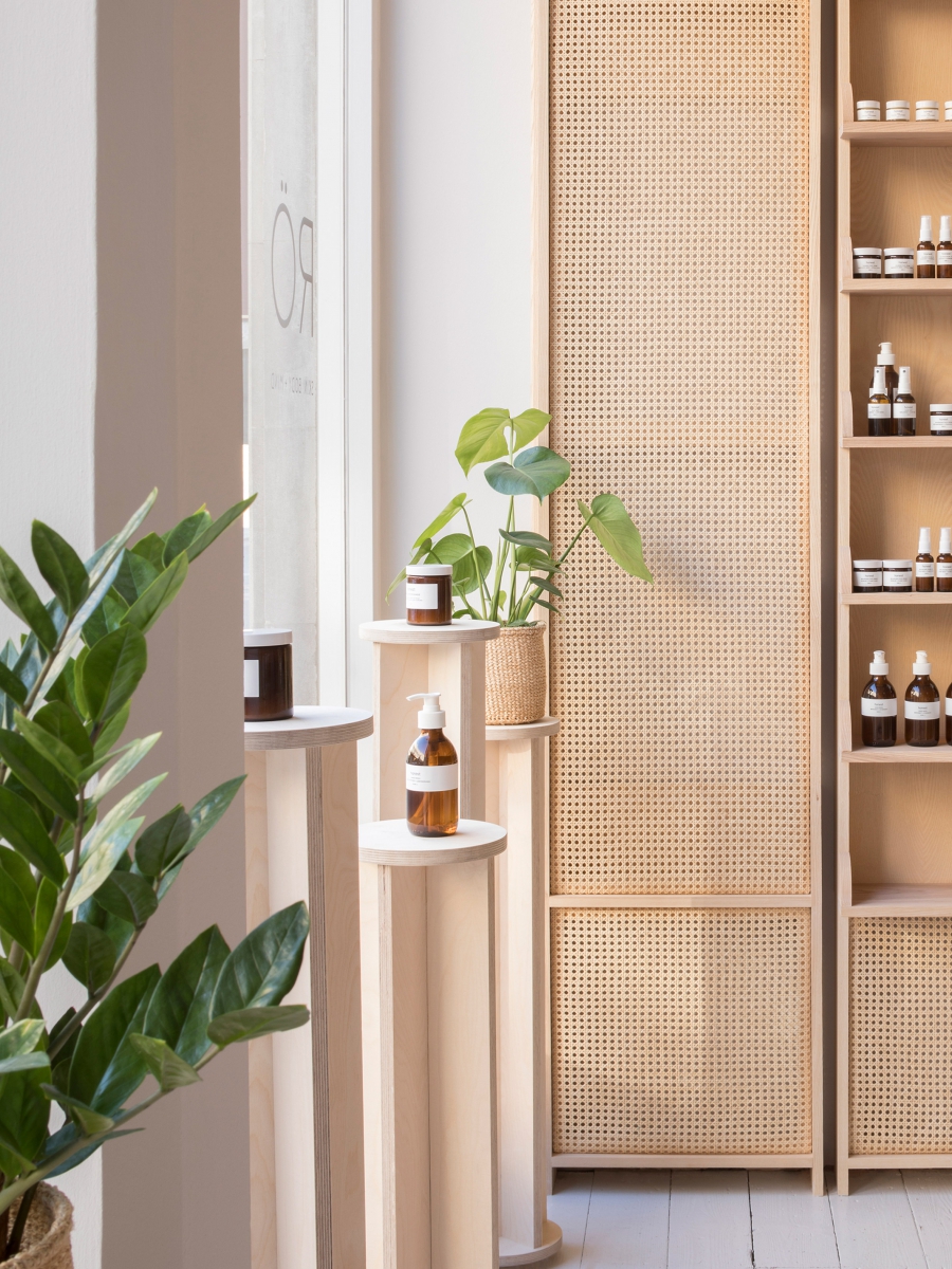 Ý tưởng thiết kế spa với tủ gỗ hồng đào 3